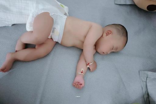 天门孕妇显怀早的原因